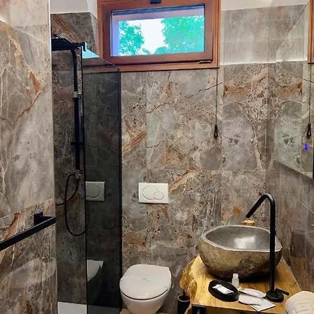 Corte Dei Pini * Μόντενα