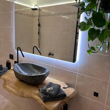 Corte Dei Pini Penzion Modena