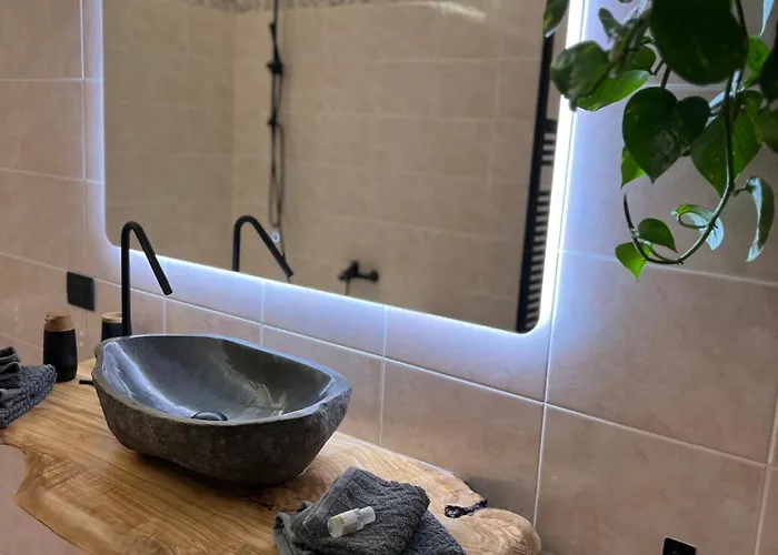 Corte Dei Pini Affittacamere Modena